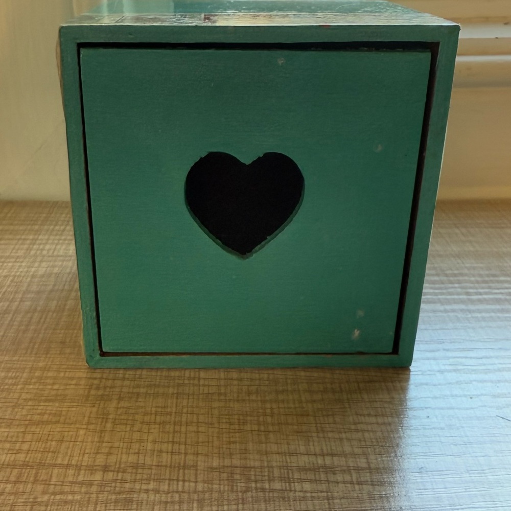 Green Heart Makeup Organizer with Textured Finish - set of 2 boxes